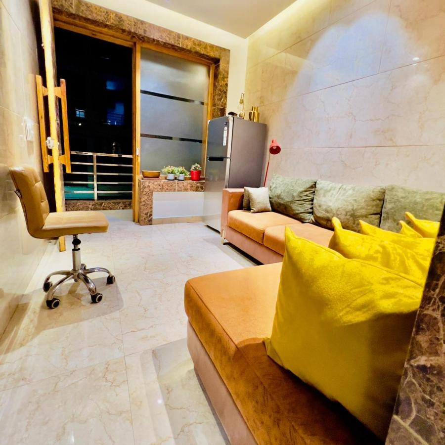 Divine Studios Rajouri Garden นิวเดลี ภายนอก รูปภาพ