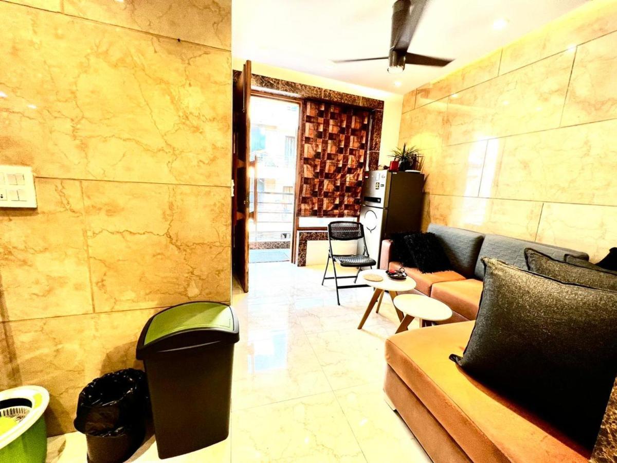 Divine Studios Rajouri Garden นิวเดลี ภายนอก รูปภาพ
